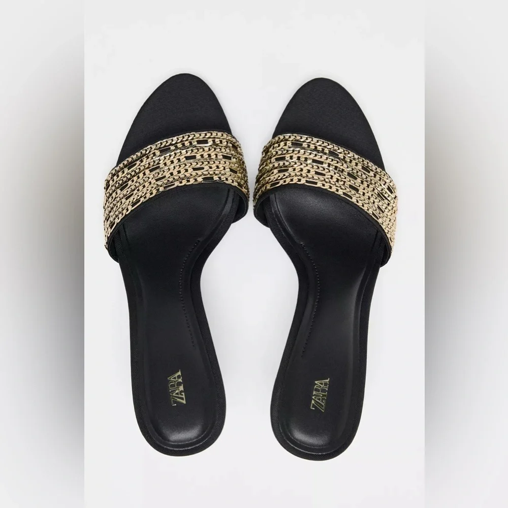 🔥🔥Zara chain trim heeled sandals